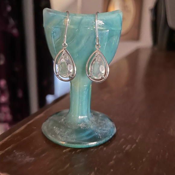 Crystal/silver drop earrings - Picture 3 of 3